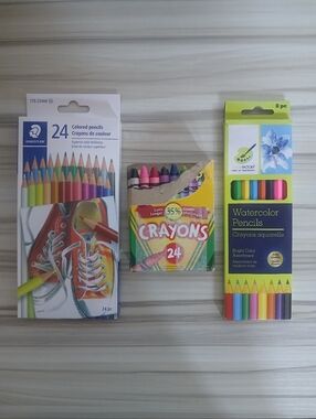 Coloured Pencils & Crayons Mixed Lot